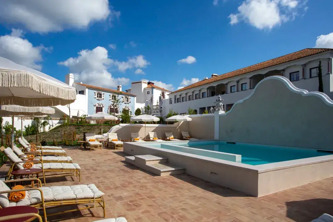 Luxurious courtyard of Vermelho Hotel in Melides, Portugal, a 5-star boutique hotel